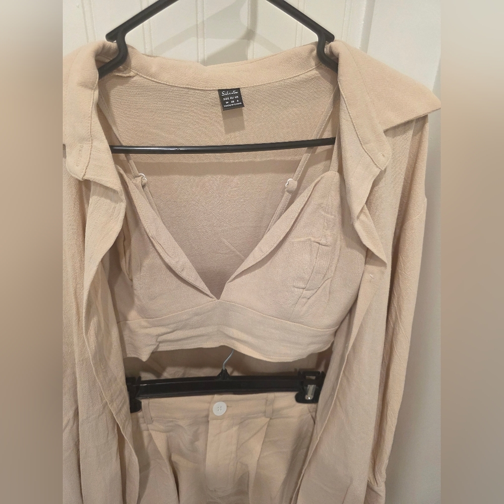 Elegant Cream Short Set - Picture 2 of 8